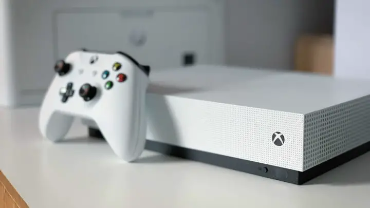 How Long Does A Xbox One Last? (How To Make It Last)